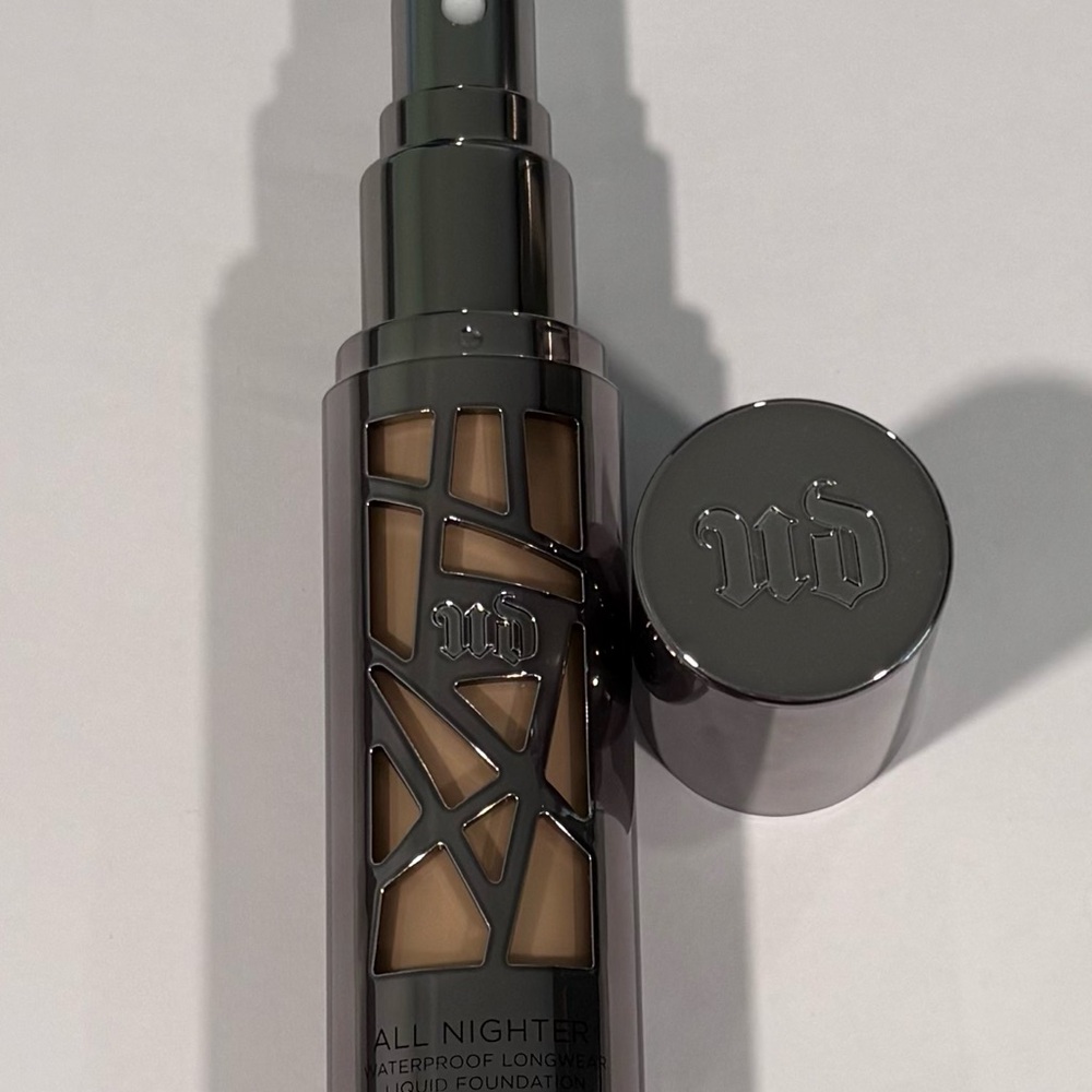 New Urban Decay Shade 2.0 Allnighter Foundation Liquid Makeup